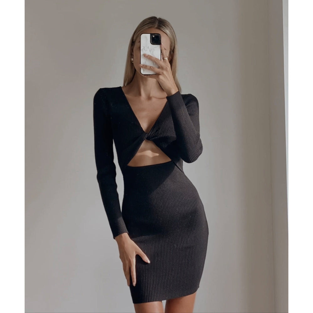 ELYA Black Long Sleeve Bodycon Backless Mini Dress