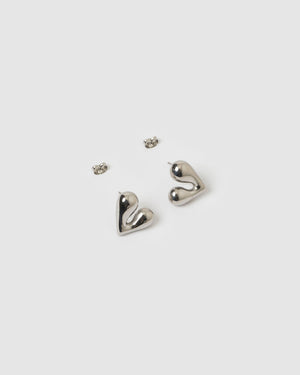Izoa Vionna Heart Stud Earrings Silver - The Zebra Effect