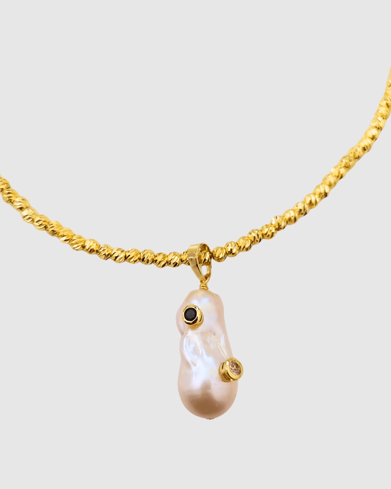 Izoa Calista Drop Pearl Necklace Gold Black