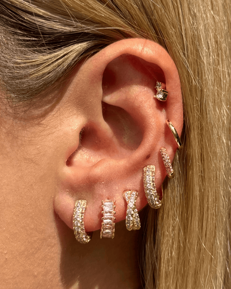 Izoa Chelsea Mini Huggie Earrings Gold Baby Pink