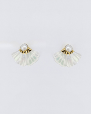 Izoa Fan Pearl Stud Earrings