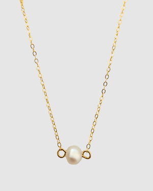 Izoa Mini Gwen Freshwater Pearl Necklace Gold