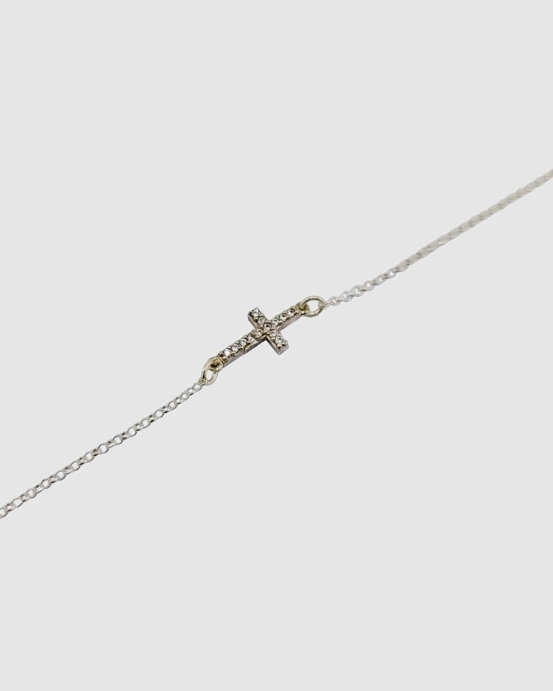 Izoa Halo Cross Bracelet Silver