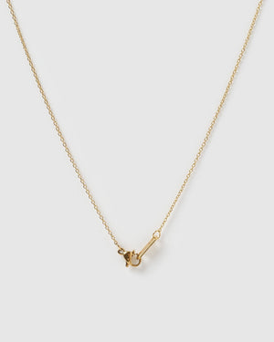 Izoa Alphabet Letter V Necklace Gold