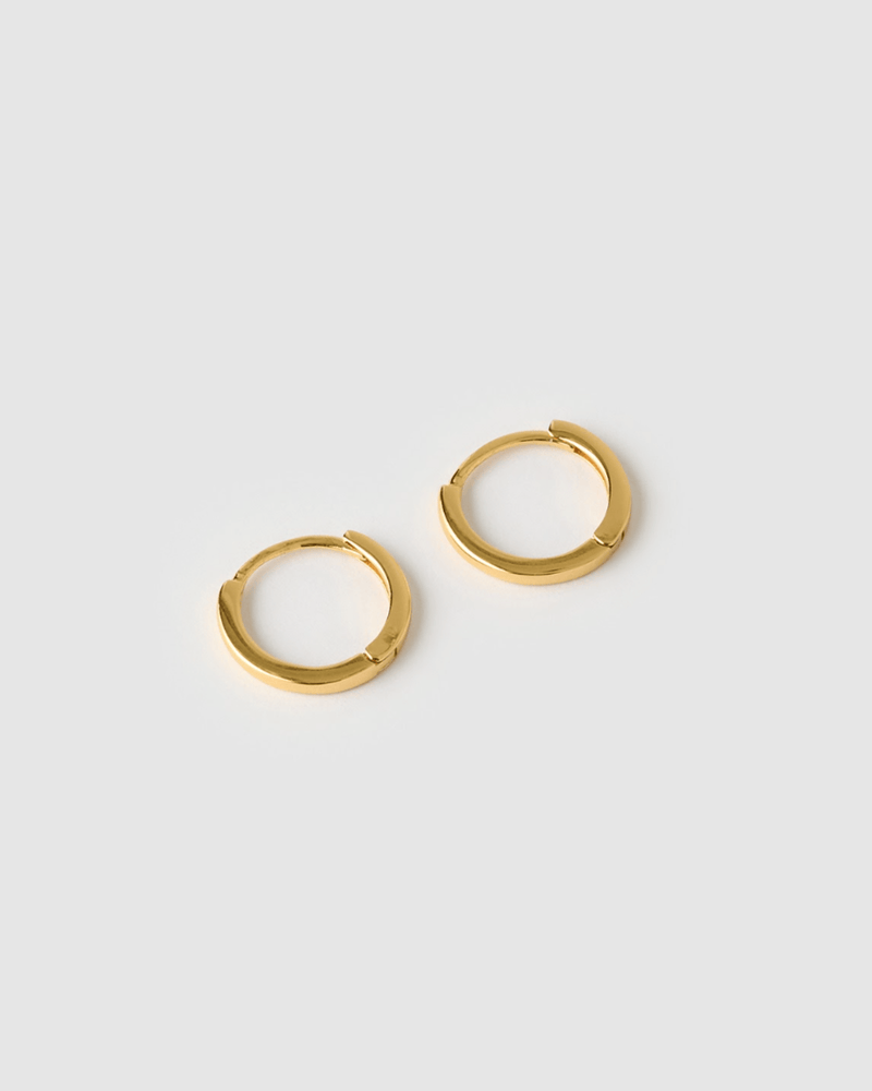 Izoa Medium Solid Huggie Earrings