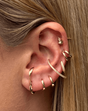 Izoa Olsen Stud Earrings