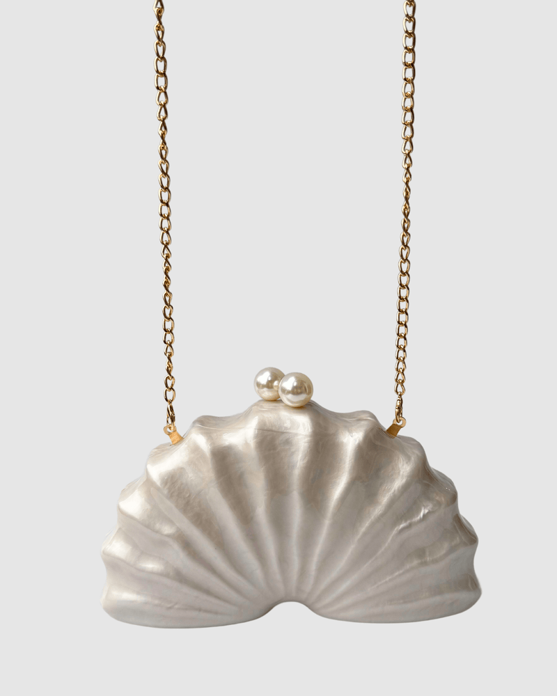 Izoa Serena Shell Clutch White